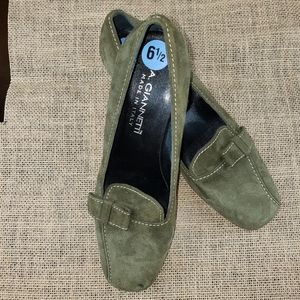 A. Giannetti Italian Made Green Suede Pumps size 6.5